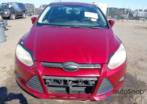 2013 Ford Focus Se z USA, uszkodzony, nr VIN 1FADP3F27DL359654